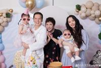 向太晒郭碧婷二胎百日宴合照 全家人合影向佐缺席