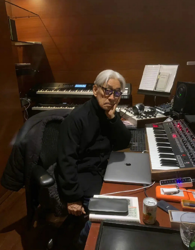 组图：日本音乐家坂本龙一去世 曾为电影《末代皇帝》作曲