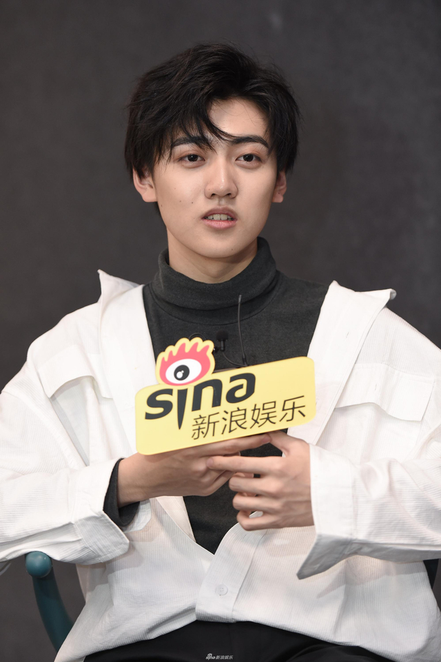 组图：创造营学员焉栩嘉青春活力 入行10年曾与队友相约首秀拿A