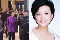 51岁杨澜久违现身 身形消瘦气色欠佳老了不少
