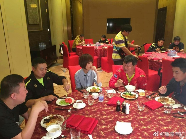 用餐中