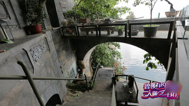 组图：壕美！杨丽萍洱海豪宅“月亮宫”首度曝光