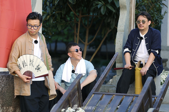 组图：黄渤结盟王迅胜出成掌柜 黄磊张艺兴信守诺