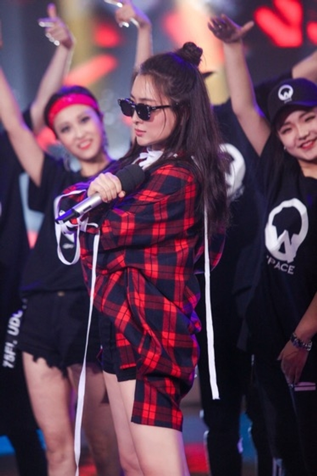 组图：《快本》马苏吴亦凡PKfreestyle  嘻哈画风变成二人转