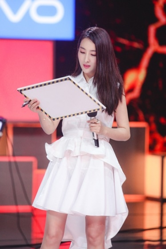 组图：《快本》马苏吴亦凡PKfreestyle  嘻哈画风变成二人转