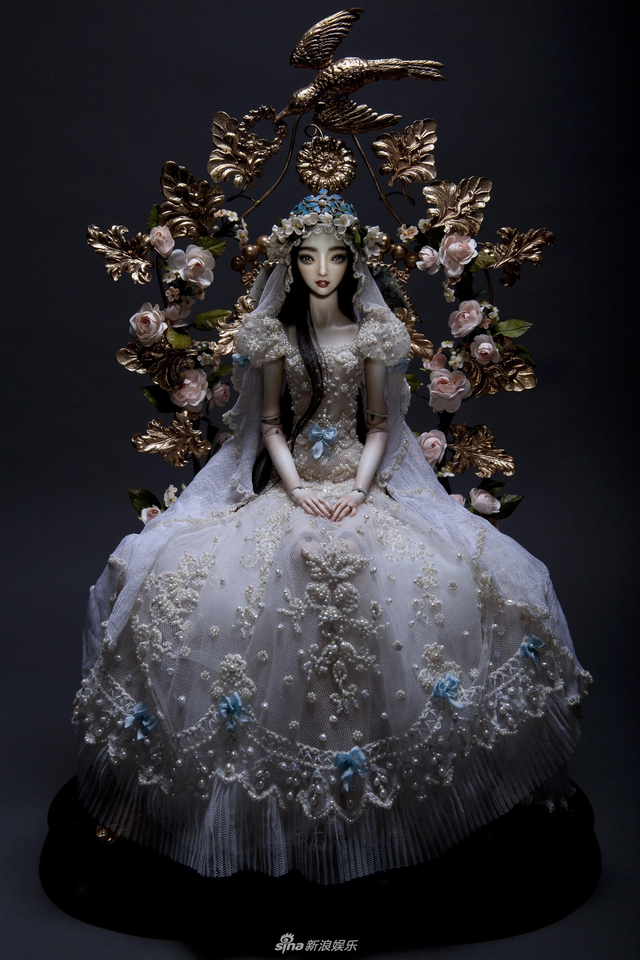 组图:壕!李晨斥30万美金为范冰冰定制专属新娘娃娃