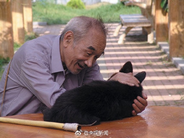 组图：著名艺术家严顺开去世享年80岁 曾多次上春晚