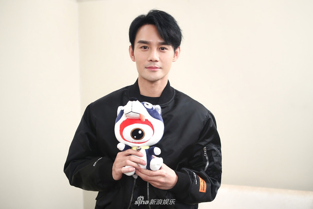 组图：18年愿望清单？王凯笑称本命年自求多福