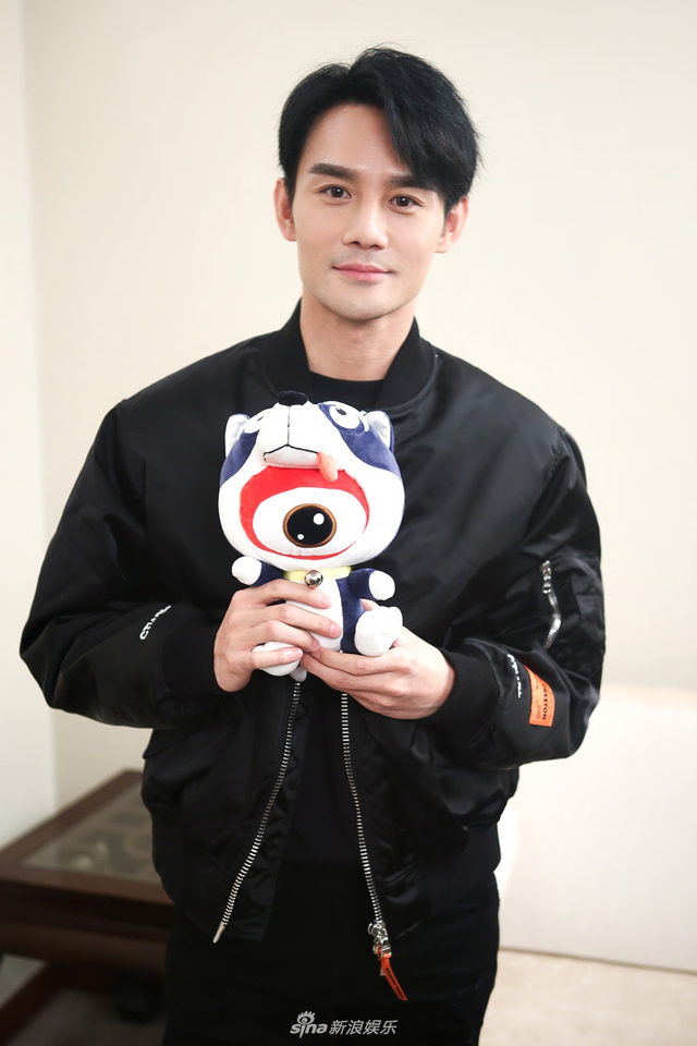 王凯笑称本命年自求多福