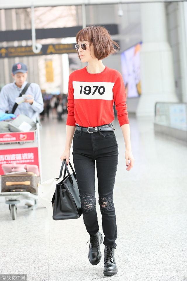 陈鲁豫机场照身材超纤瘦.图