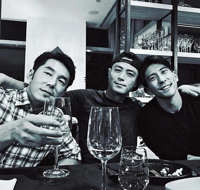 此前陶晶莹分享了李李仁、霍建华、修杰楷合影