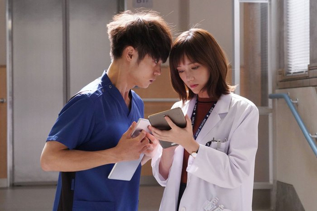 放射治疗室 公开新剧照洼田正孝本田翼感情发展中 新浪图片
