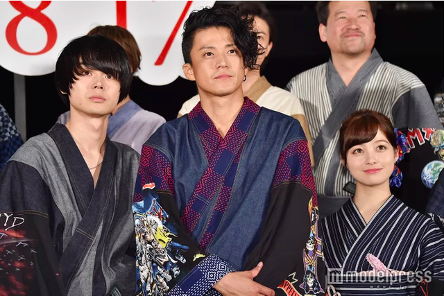 银魂2 举办试映会演员浴衣装出场夏日感十足 新浪图片