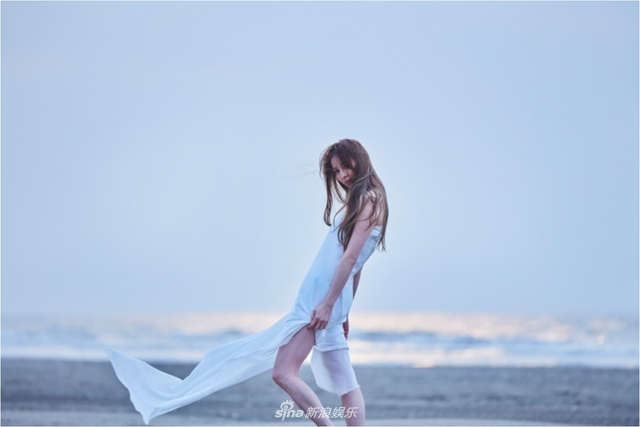 组图:女星香里奈时隔7年拍摄写真 预期生日当天发行