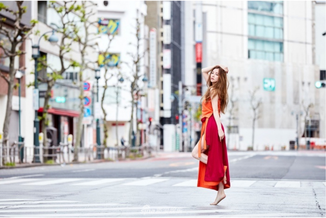 组图:女星香里奈时隔7年拍摄写真 预期生日当天发行