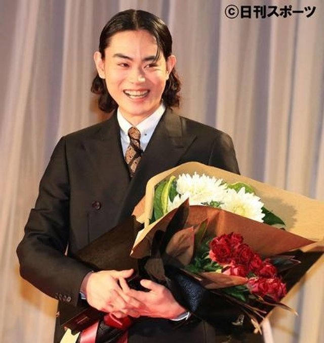 组图：日刊体育电影大赏召开颁奖典礼 大咖出席星光璀璨