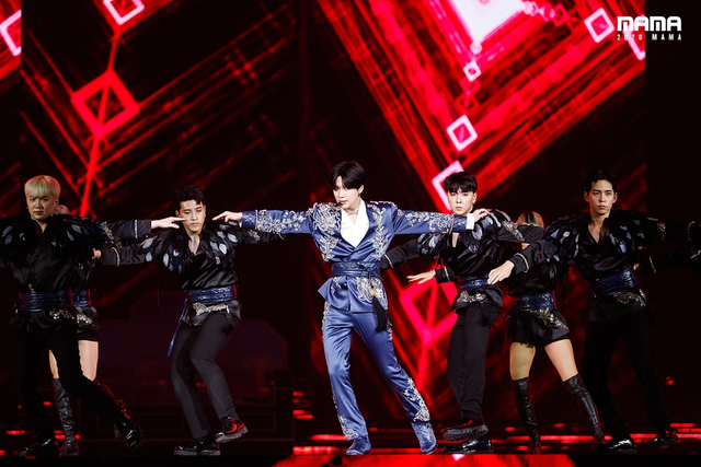 组图：2020MAMA颁奖礼 宋仲基久违露面黑西装帅气王嘉尔金发吸睛