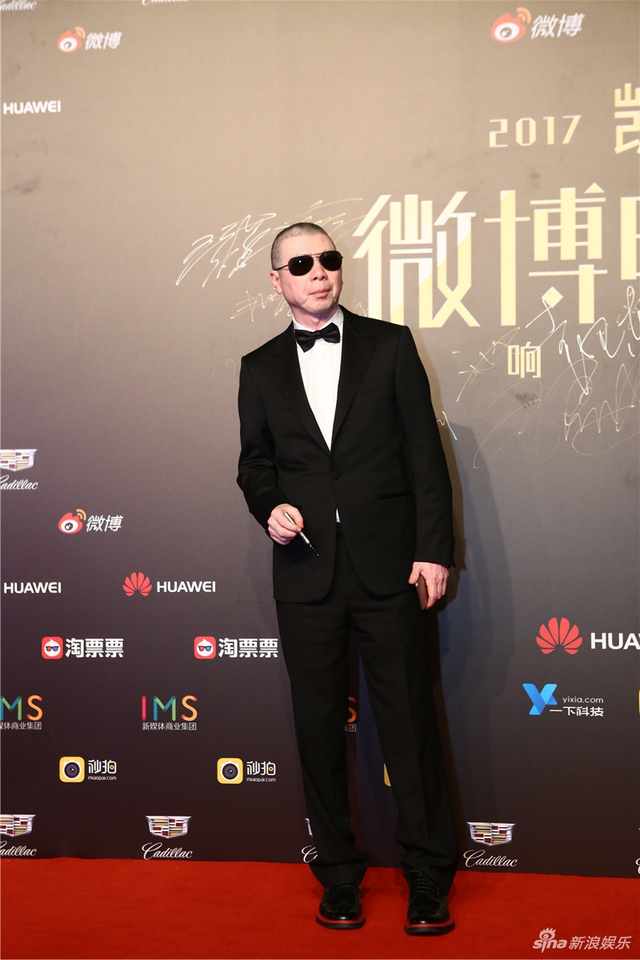 冯小刚亮相红毯