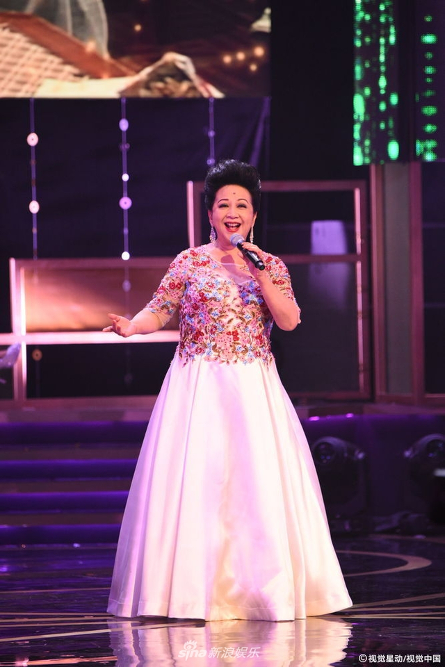 组图：TVB星和大奖王浩信李佳芯夺视帝后 《盲侠大律师》成大赢家