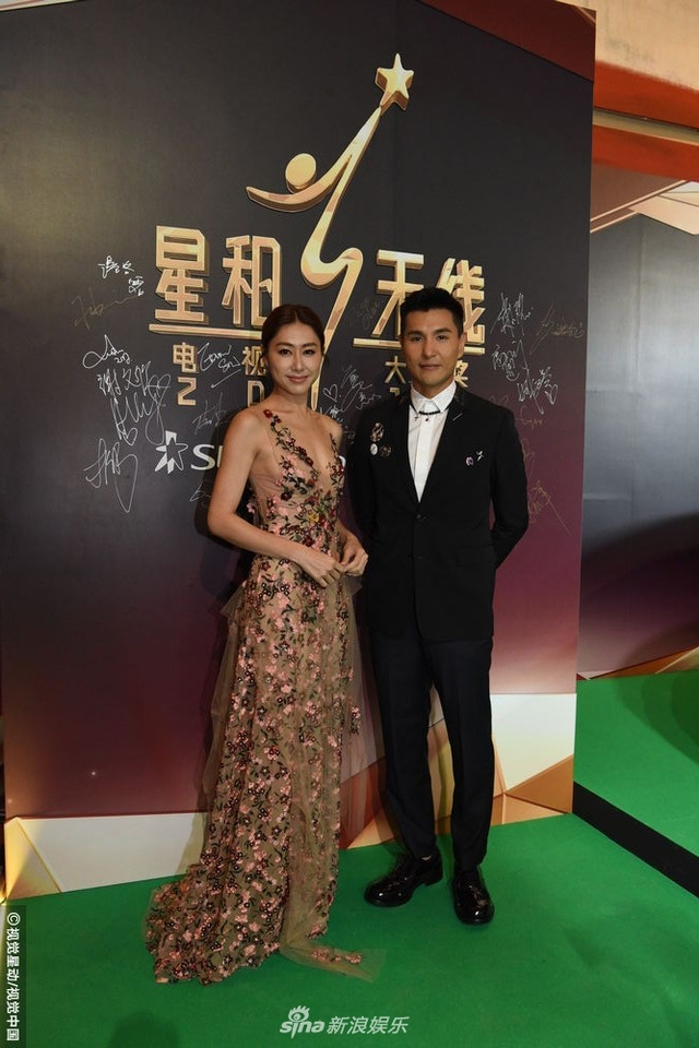 组图：TVB星和大奖王浩信李佳芯夺视帝后 《盲侠大律师》成大赢家