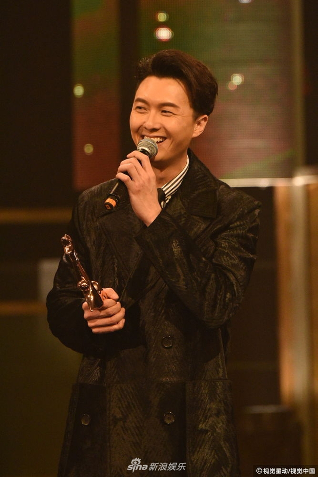 组图：TVB星和大奖王浩信李佳芯夺视帝后 《盲侠大律师》成大赢家