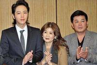 母亲涉逃税10亿韩元被不拘留起诉 张根硕方面回应