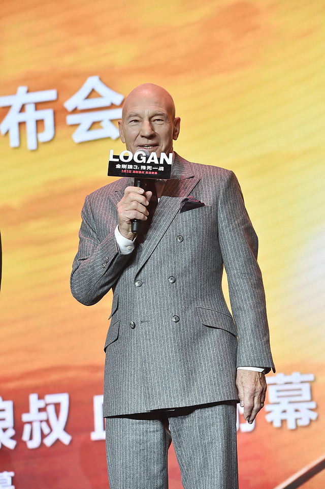 《金刚狼3》老X教授的扮演者 帕特里克·斯图尔特 在首映礼现场回答媒体问题