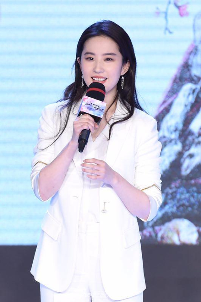 组图：颜值爆表！《三生三世》刘亦菲杨洋黑白配