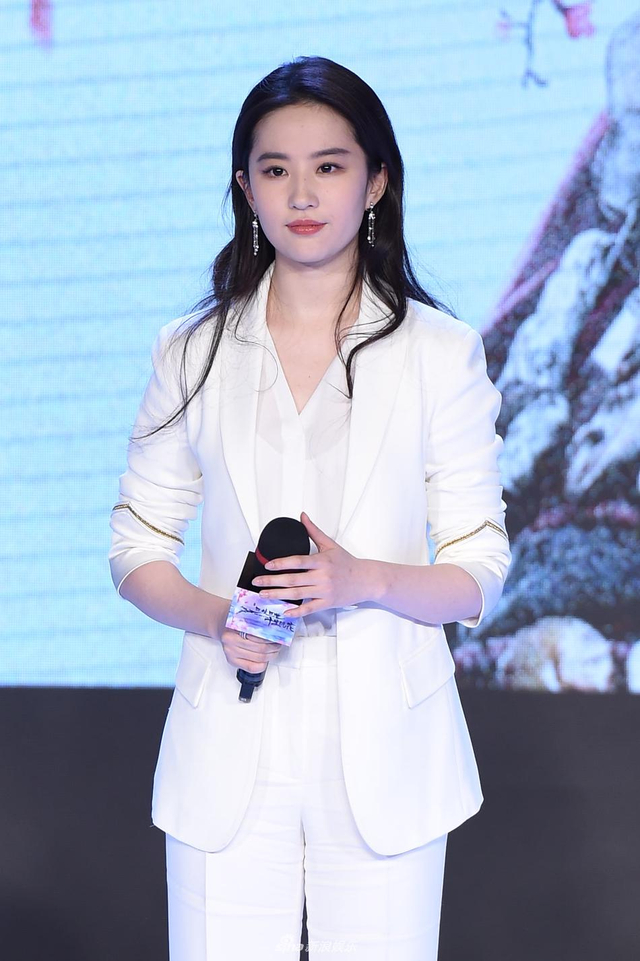 组图：颜值爆表！《三生三世》刘亦菲杨洋黑白配