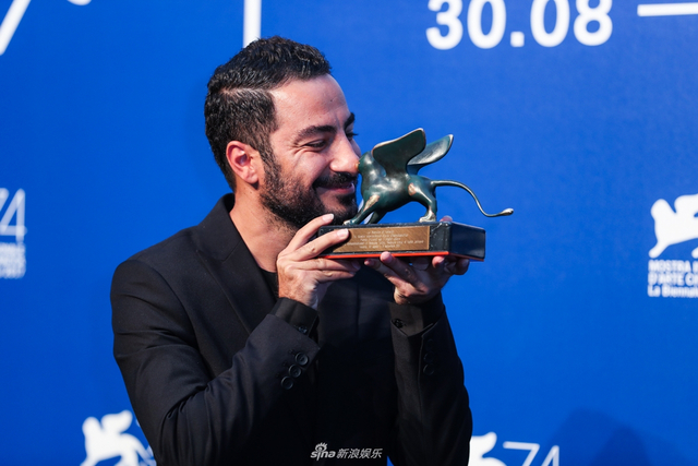 地平线单元最佳男主角：NAVID MOHAMMADZADEH