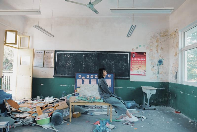 组图：黄璐电影新作《六连煞》开机 花絮照文艺范十足