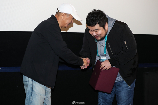 侯孝贤颁发亚洲电影观察团推荐奖