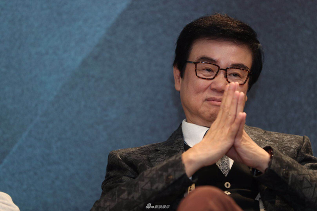 导演黄百鸣