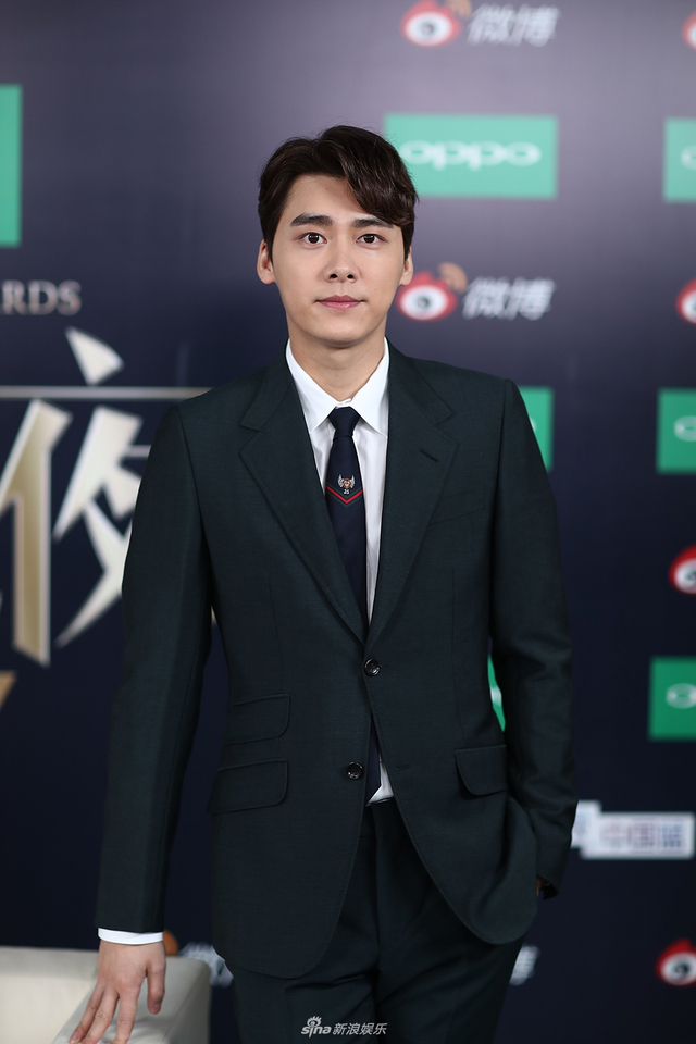 2017微博之夜小浪对话李易峰