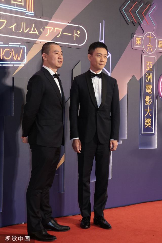 组图：第16届亚洲电影大奖红毯举行 梁朝伟刘嘉玲牵手亮相