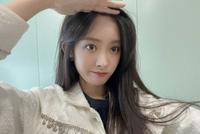 女演员代文雯自曝用卷发棒时烫伤额头 处理及时没有留疤