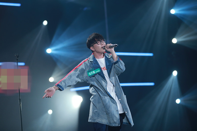 组图：《明日》薛之谦队实力强劲 rap三兄弟表现亮眼