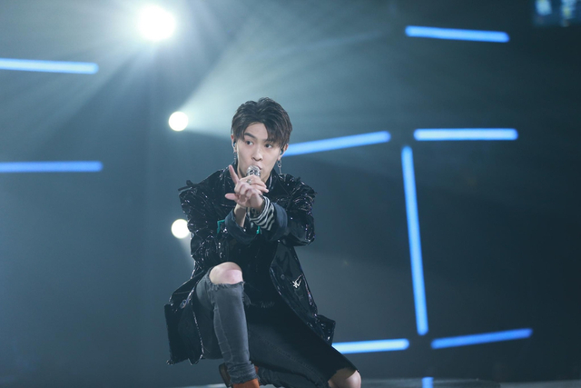 组图：《明日》薛之谦队实力强劲 rap三兄弟表现亮眼