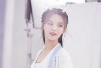 杨超越小龙女造型曝光 头上长犄角仙气十足