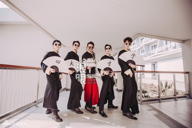 组图：杨烁王黎雯婚礼现场照曝光 新郎新娘誓言动人深情落泪