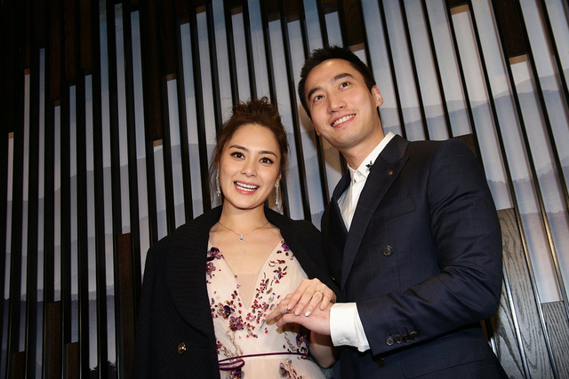 组图：台媒曝阿娇与老公赖弘国离婚 2018年闪嫁婚姻维系不到两年