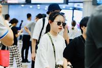 小沈阳一家三口罕见同框 12岁女儿身高惊人与妈妈似姐妹
