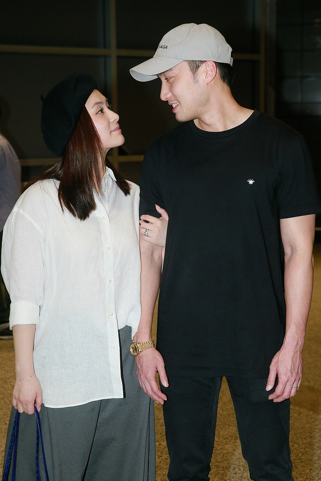 组图：台媒曝阿娇与老公赖弘国离婚 2018年闪嫁婚姻维系不到两年