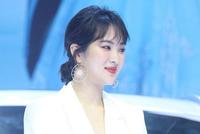 姚安娜出道后首次公开亮相 生图状态略显浮肿颜值引热议