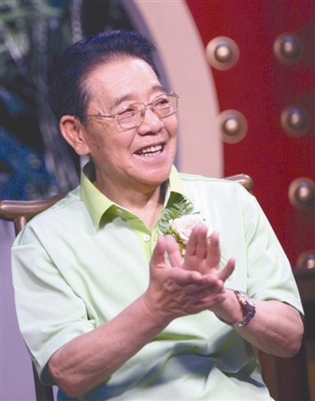 组图：评书大师单田芳病逝享年84岁 生前旧照回顾