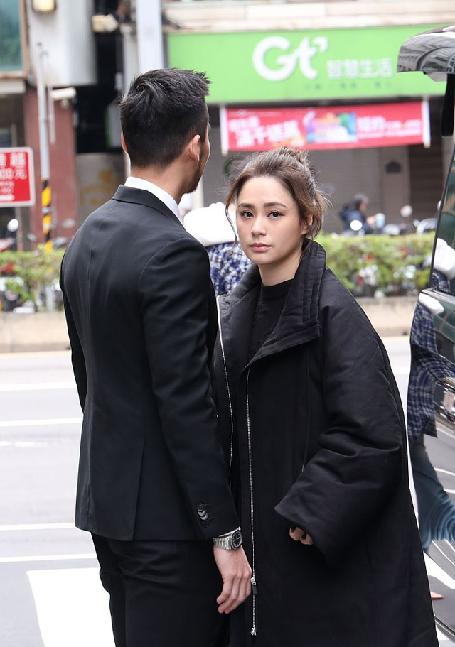 组图：台媒曝阿娇与老公赖弘国离婚 2018年闪嫁婚姻维系不到两年