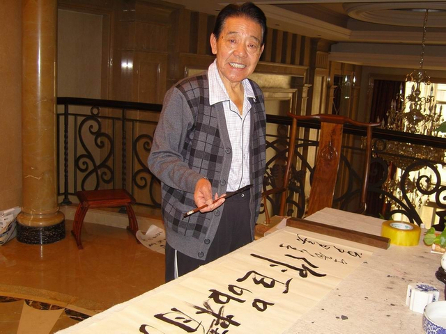 组图：评书大师单田芳病逝享年84岁 生前旧照回顾