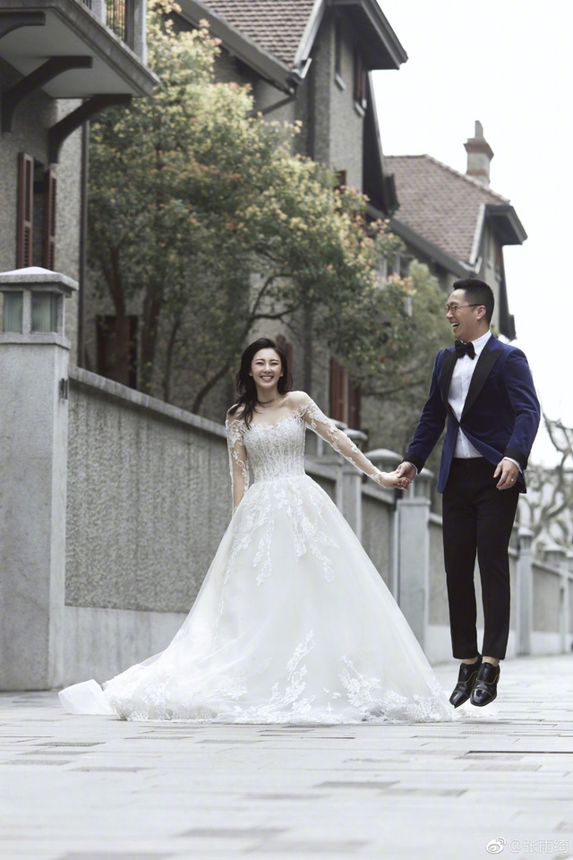 组图：张雨绮发声明宣布离婚 昔日恩爱瞬间成绝唱