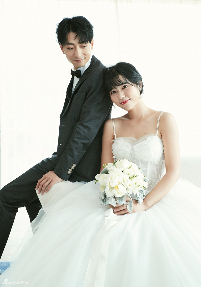 组图：左立夫妇新婚“互怼”不断 受访分享甜蜜爱情细节