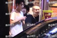 怎么了?张云雷深夜与岳云鹏聚餐 突然痛哭泪流不止